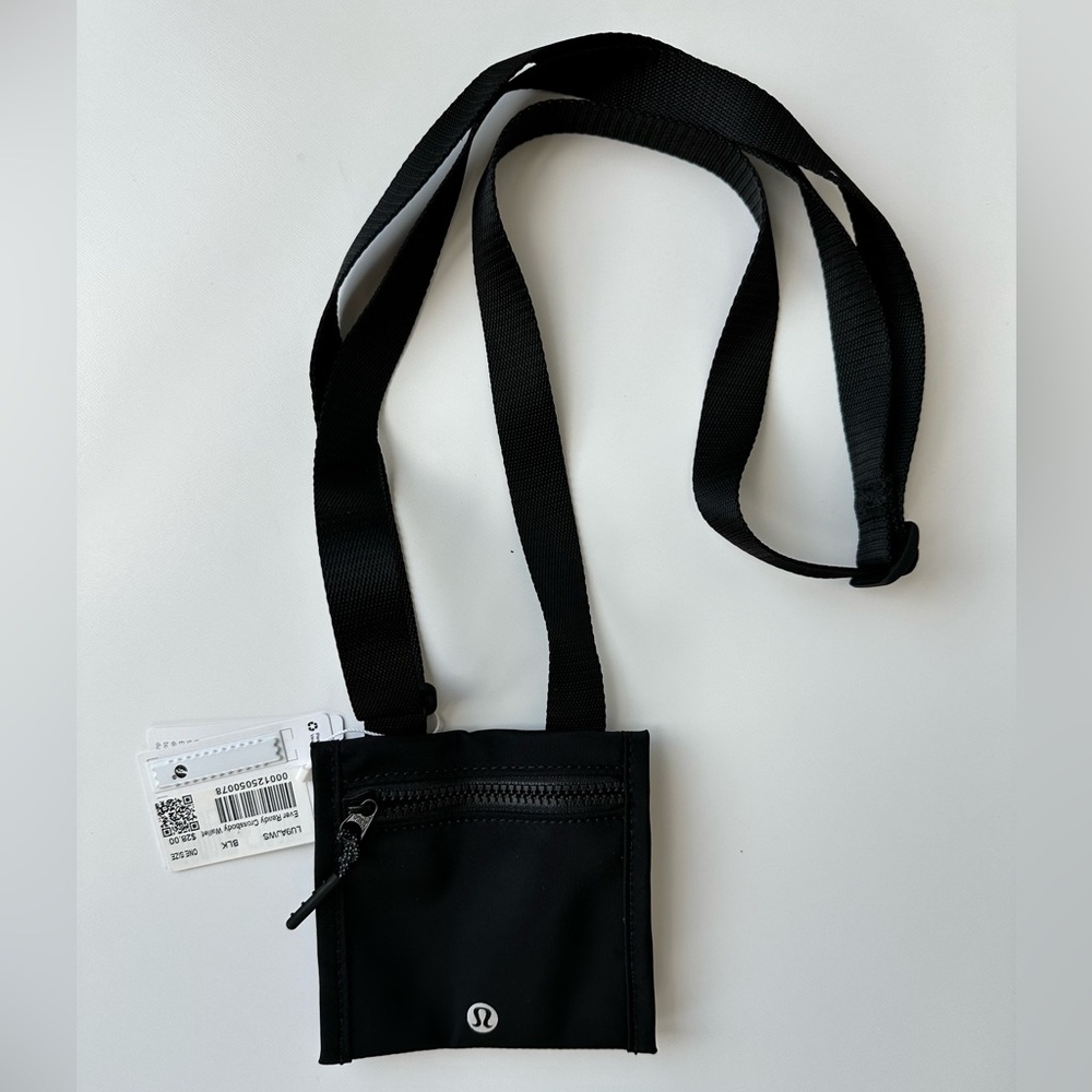 Lululemon Ever Ready Crossbody Wallet (black)